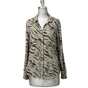 Cloth & Stone Anthropologie Long Sleeve Collared Button-Up Animal Print Top M